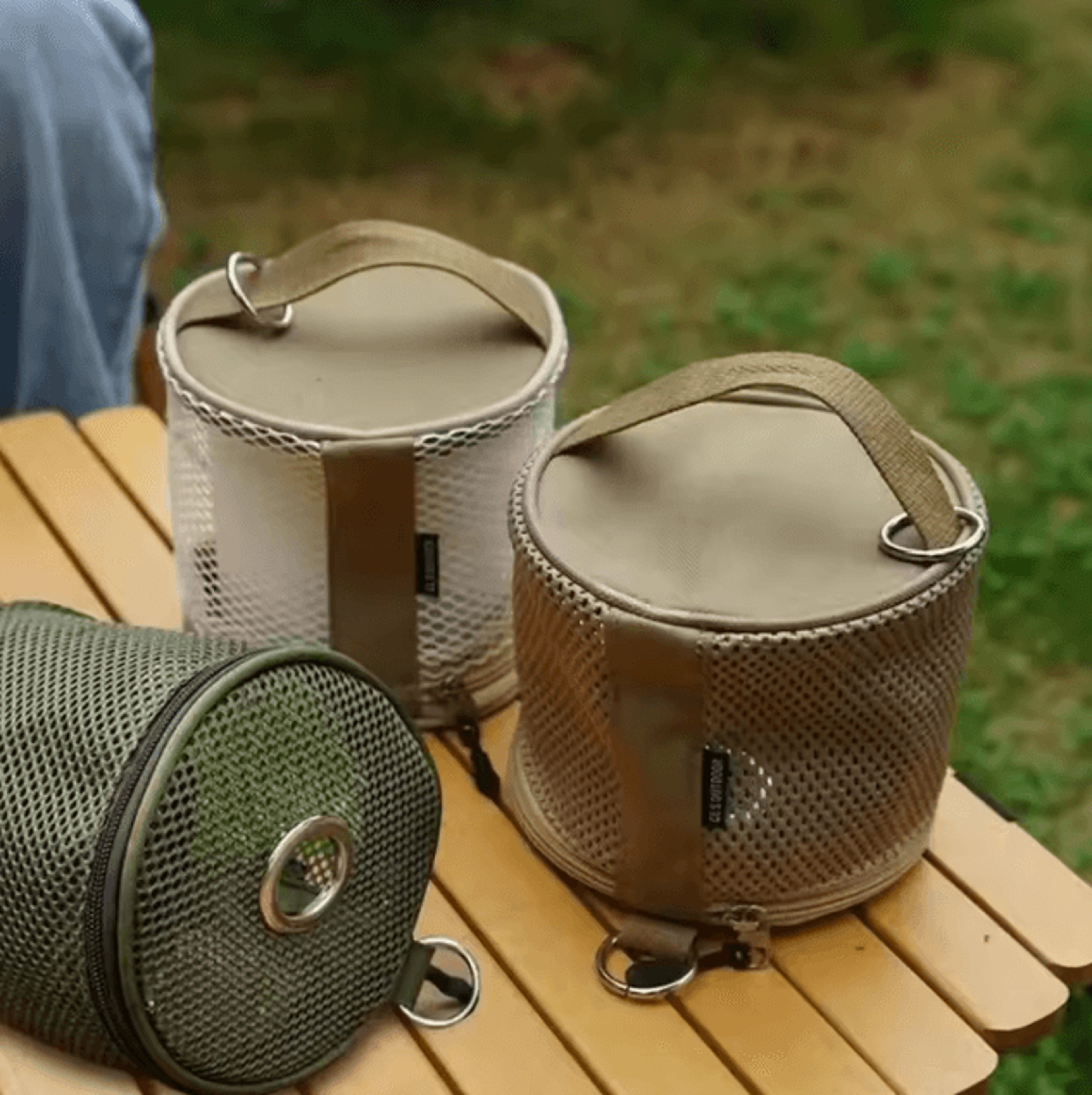 Portable Outdoor Camping Tissue Holder With Hook  Hanging Napkin Storage Bag 0