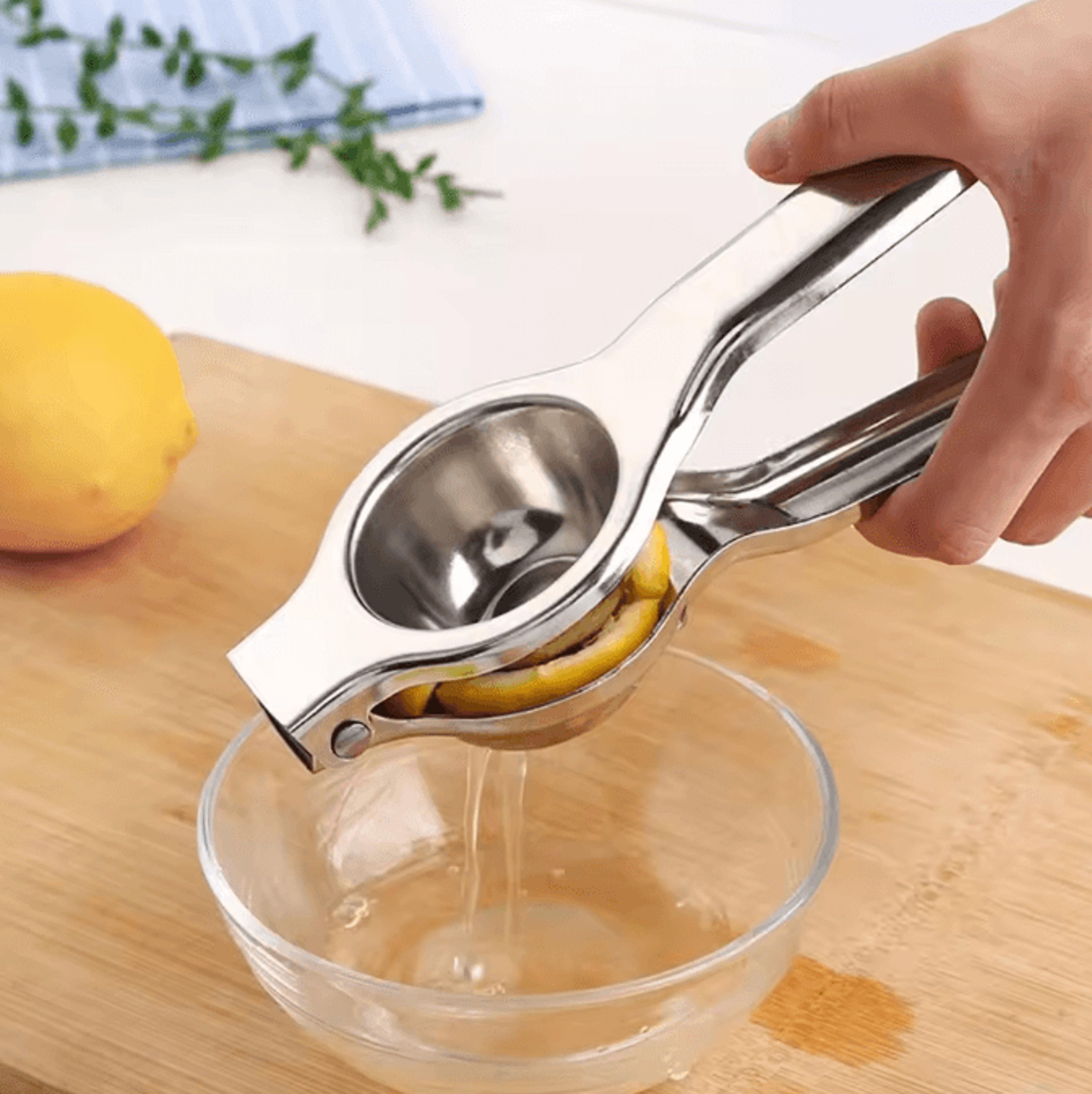 FreshPress Stainless Steel Lemon Squeezer  Manual Citrus Juicer Press For Lemon  Lime 2