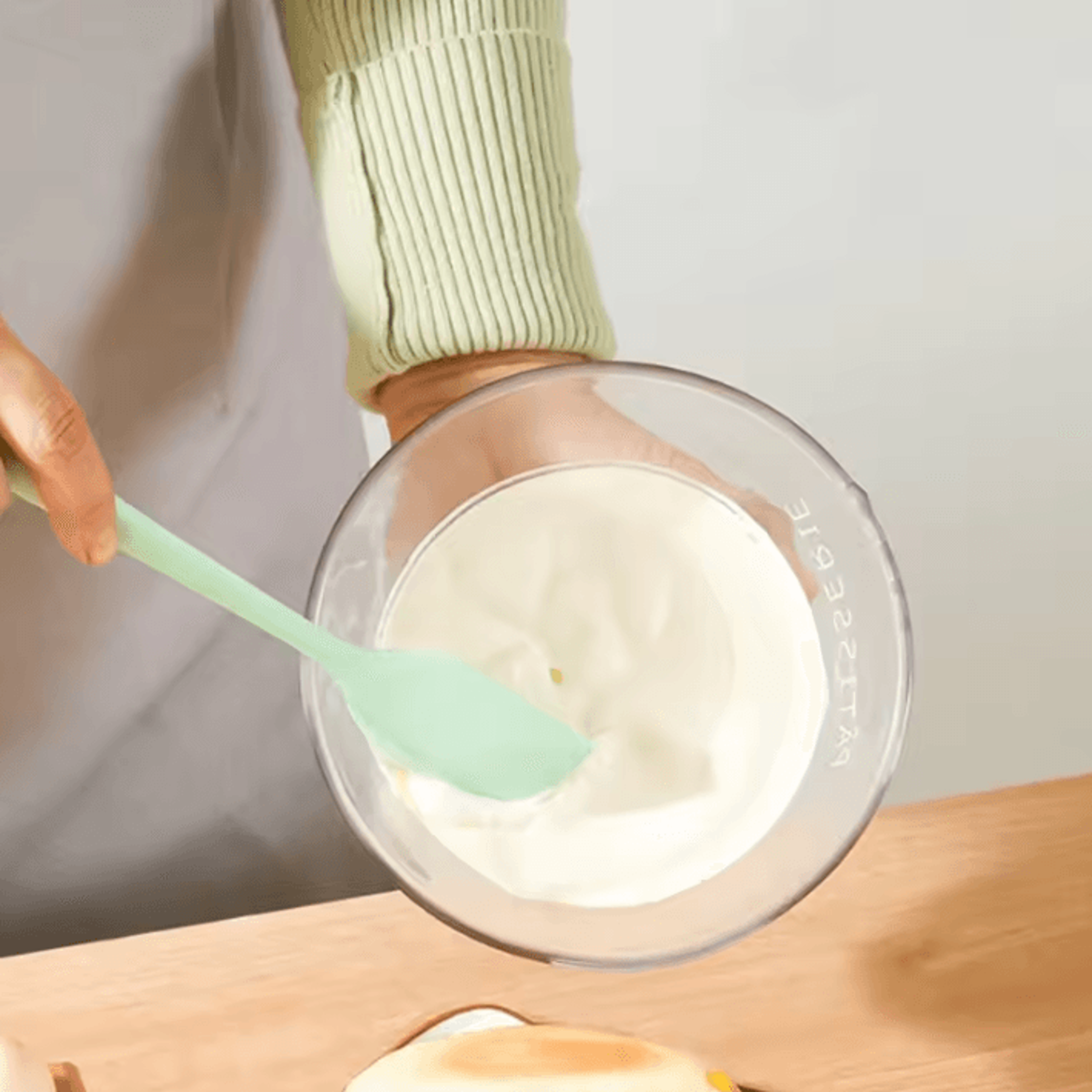 HeatResistant Silicone Cream Spatula  NonStick Butter  Baking Scraper Tool 2