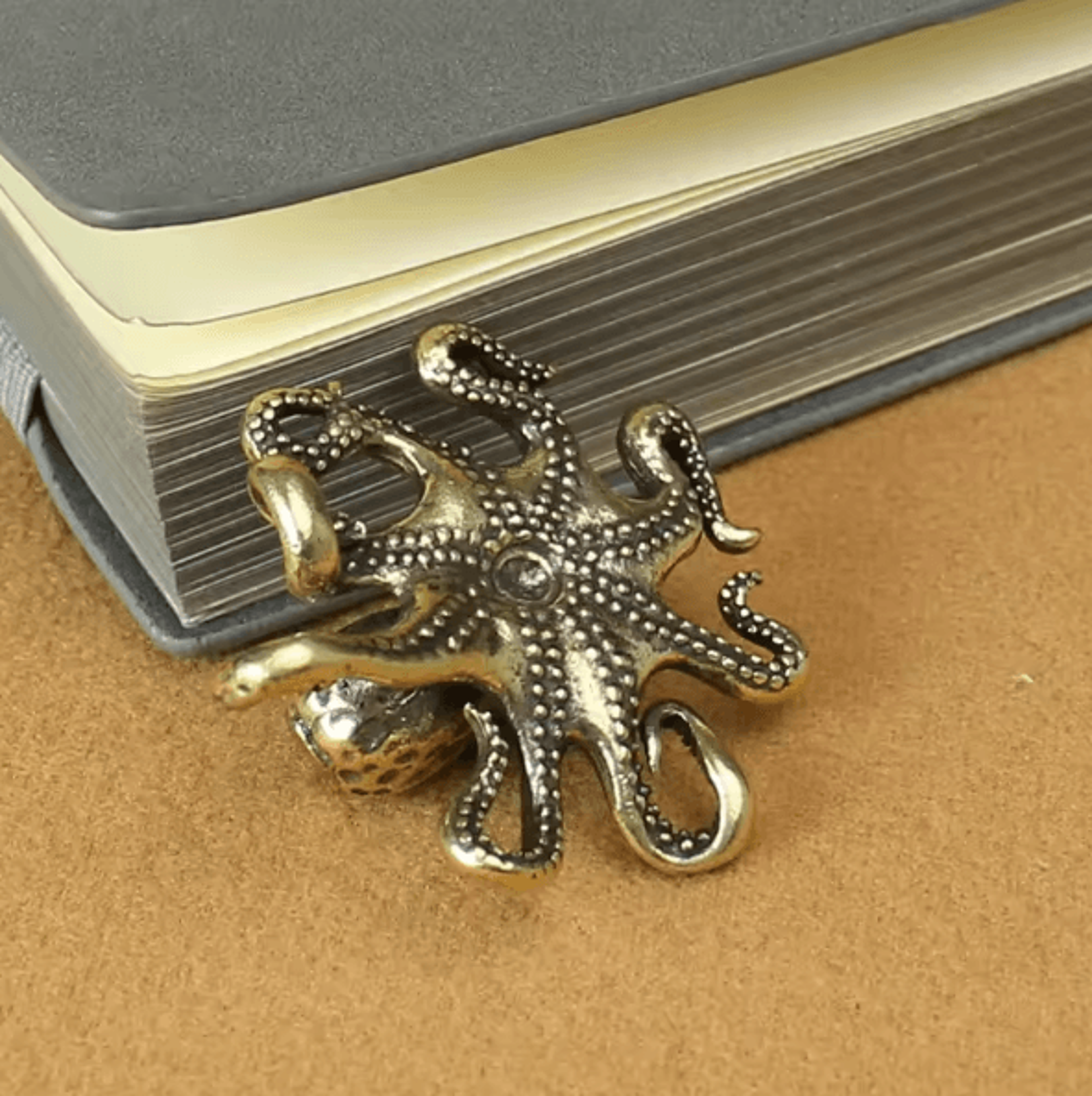 Retro Brass Octopus Figurine  Vintage Metal Sea Animal Ornament For Desk  Home Decor 2