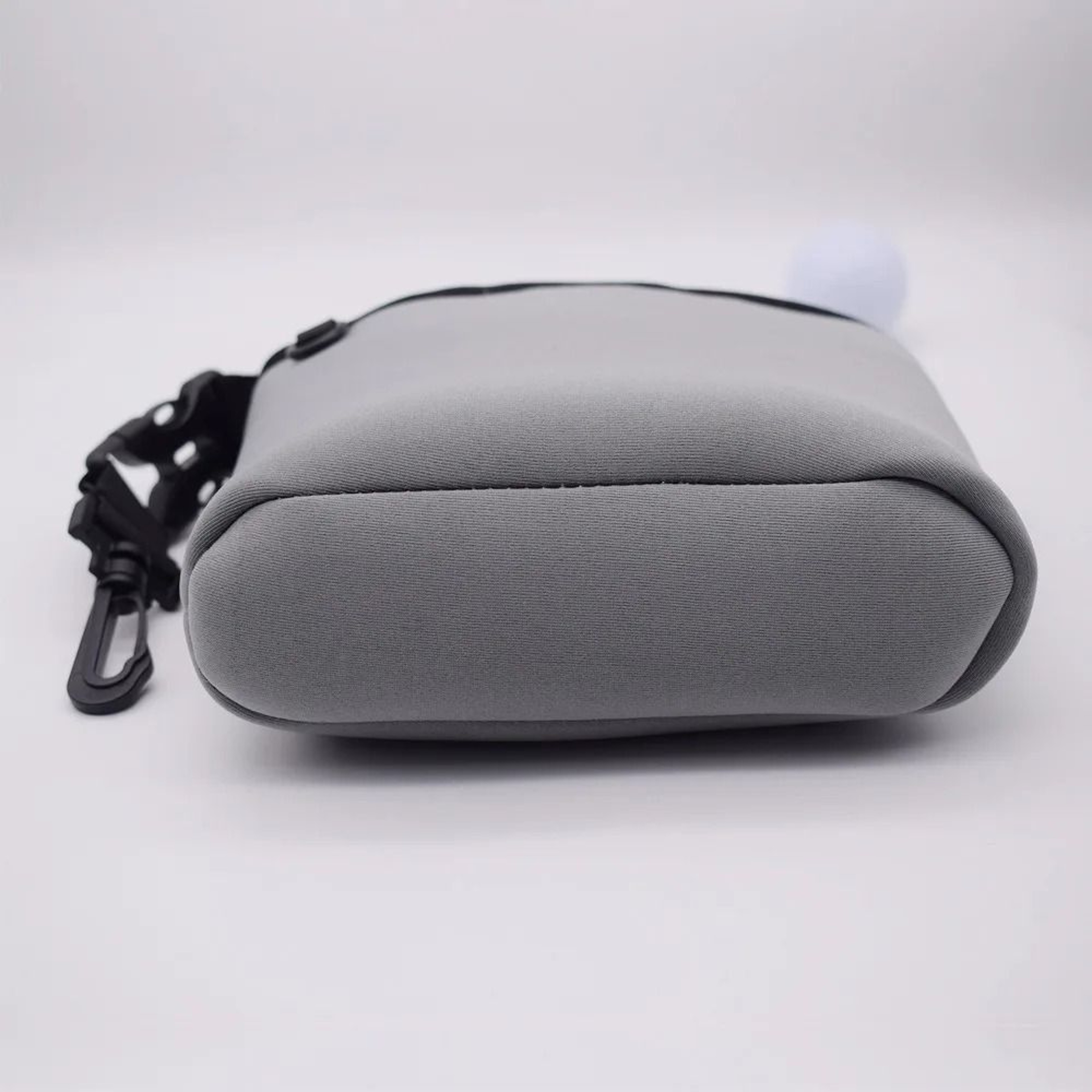 Golf Club Cleaning Bag And Golf Ball Organizer Pocket 3