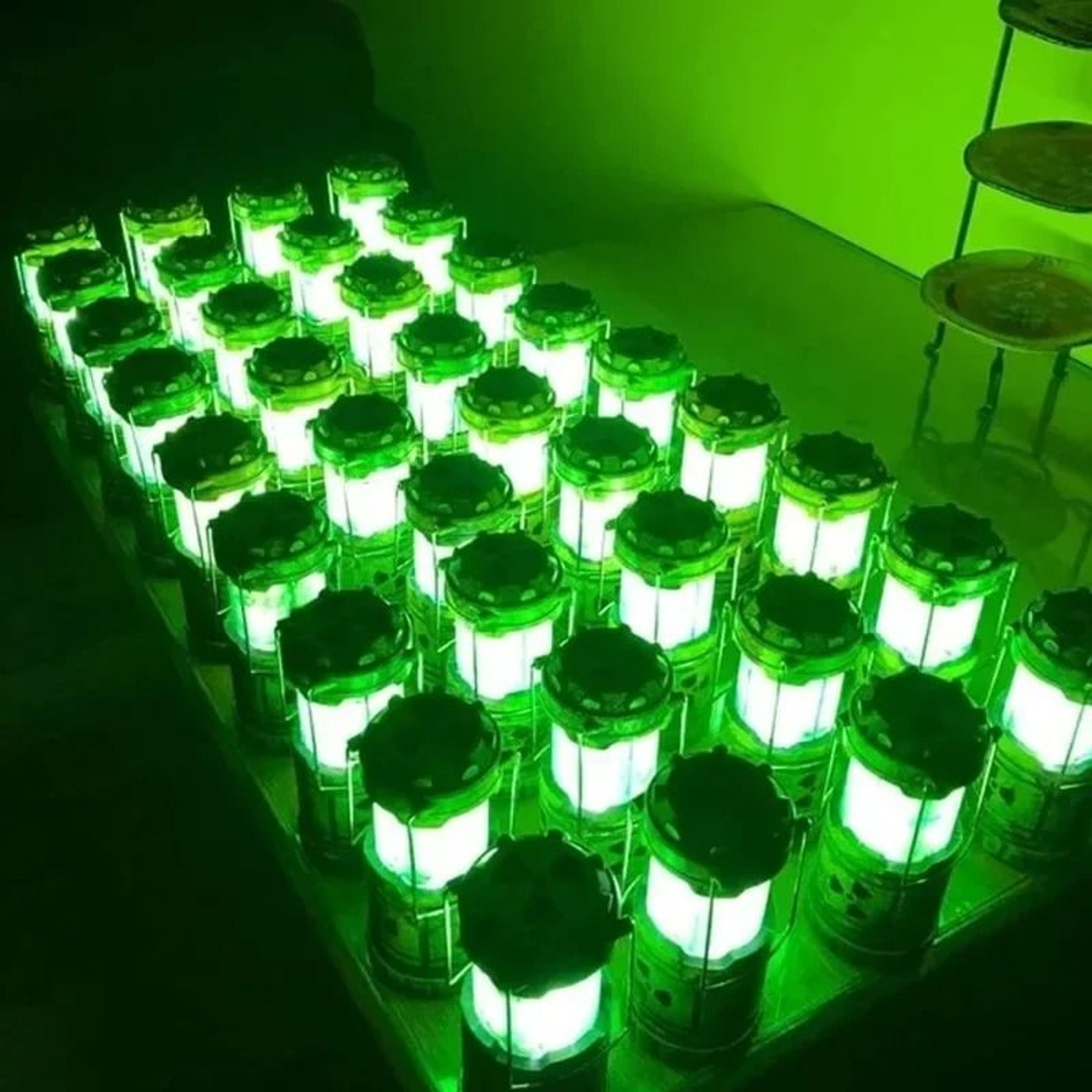 Nuclear Reactor Lantern Mini Handheld Nuclear Reaction Push Simulation Illuminator Toy Sci Fi Desk  2