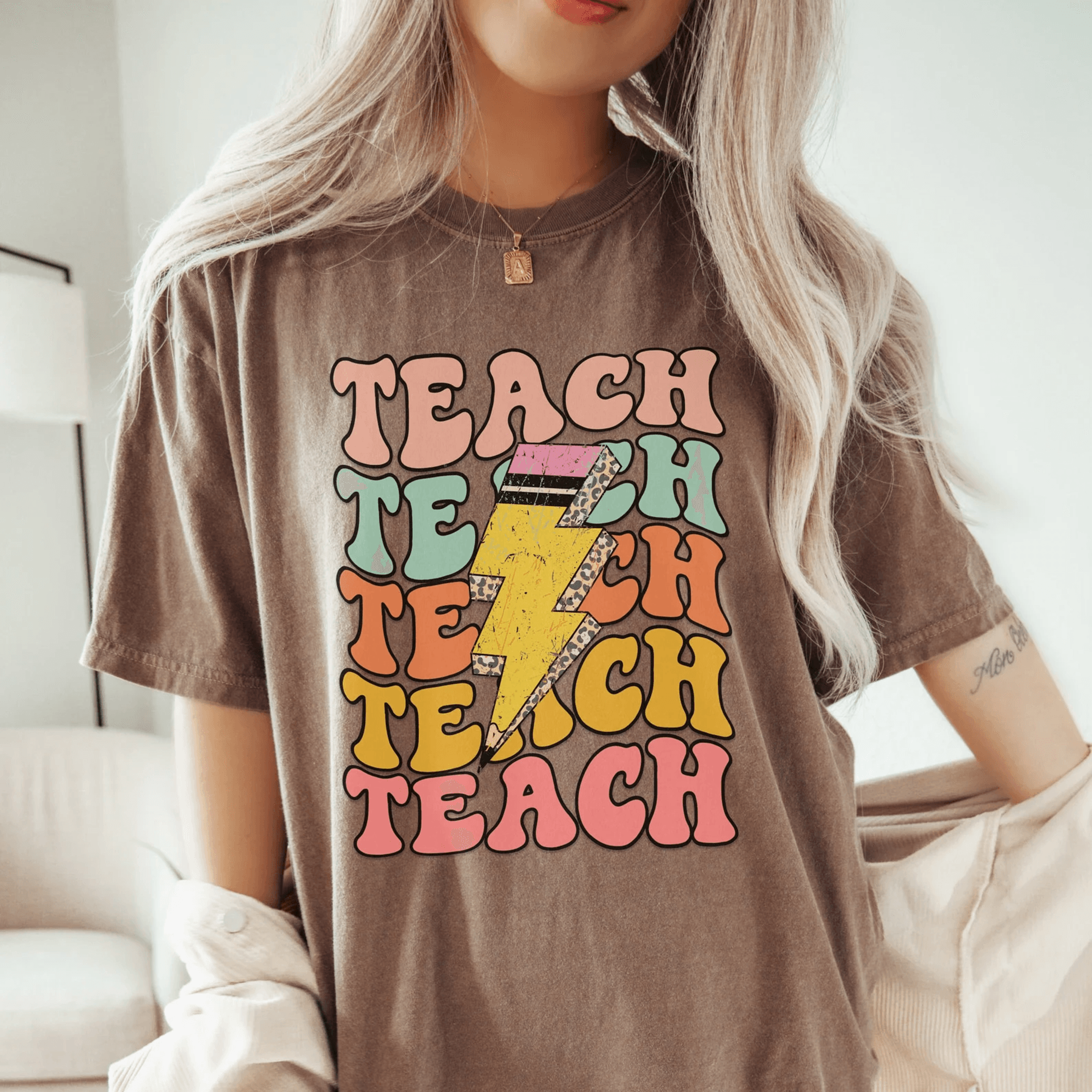 Retro Teacher Shirt Trendy Funny Teach Tee Teacher Gift Back To School Sweatshirt 0