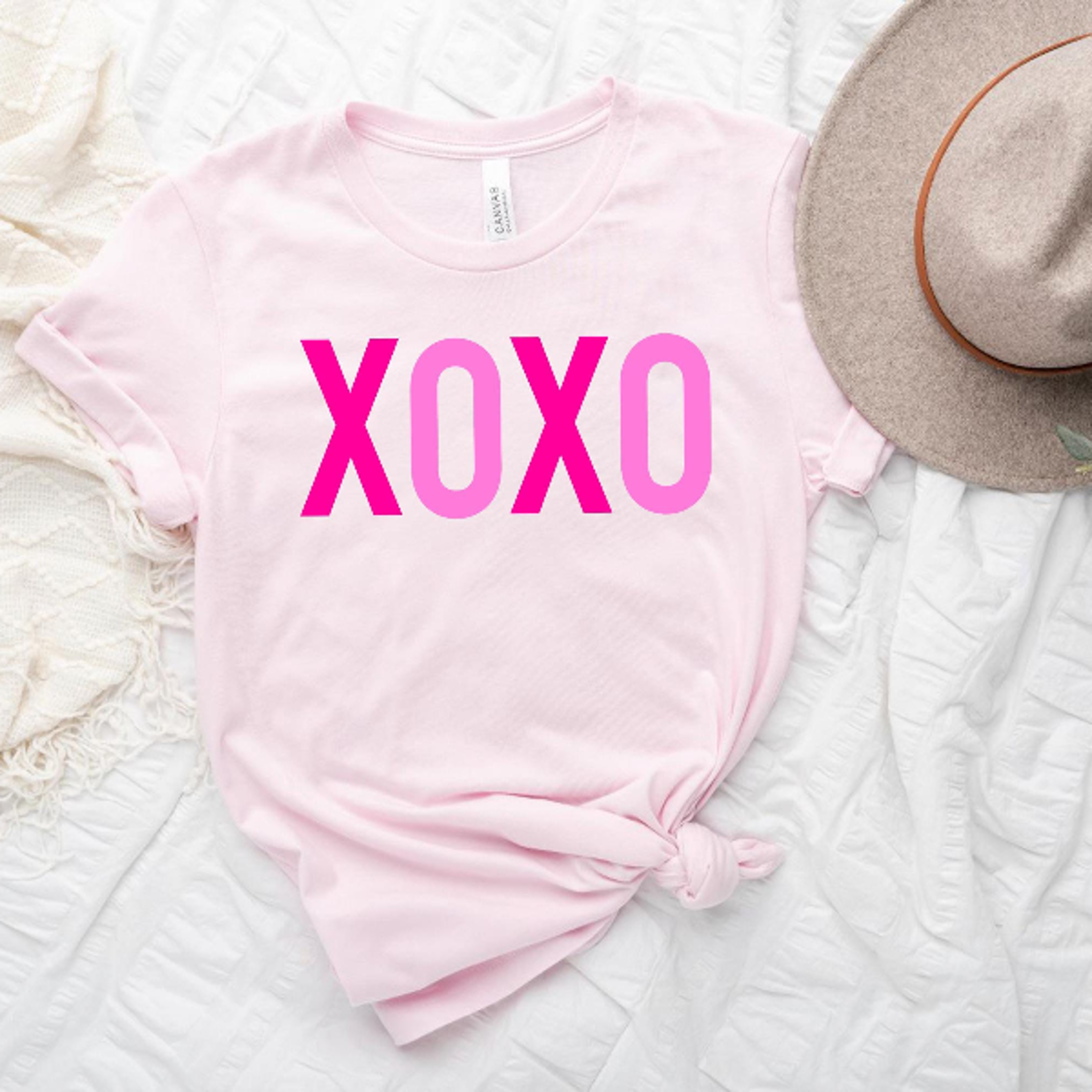 XOXO Valentines Day Shirt  Womens Love Graphic Tee Cute Romantic Heart Outfit 1