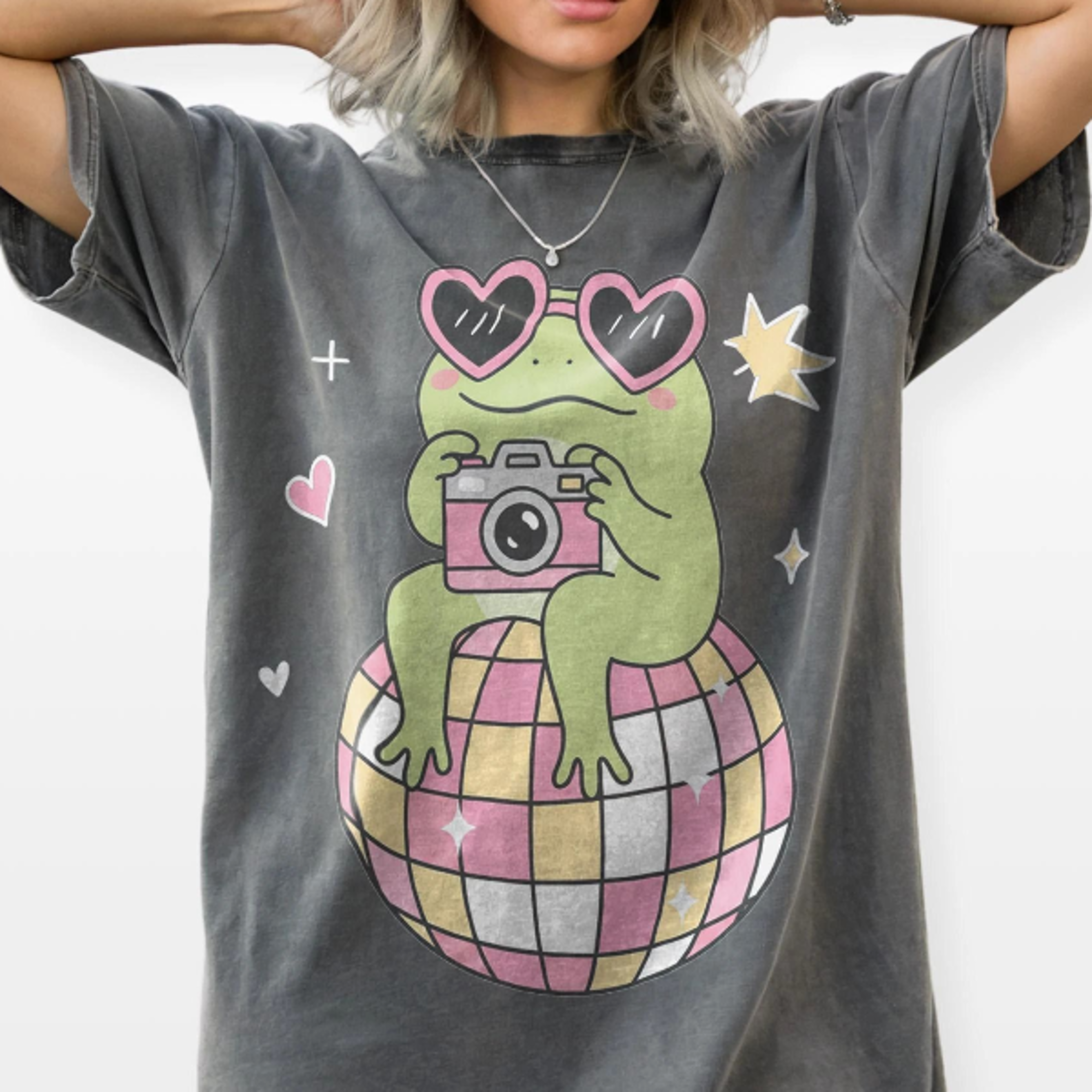 Retro Frog Camera Graphic Tee Kawaii Teacher Photography Lover Shirt Cute Vintage Aesthetic 1
