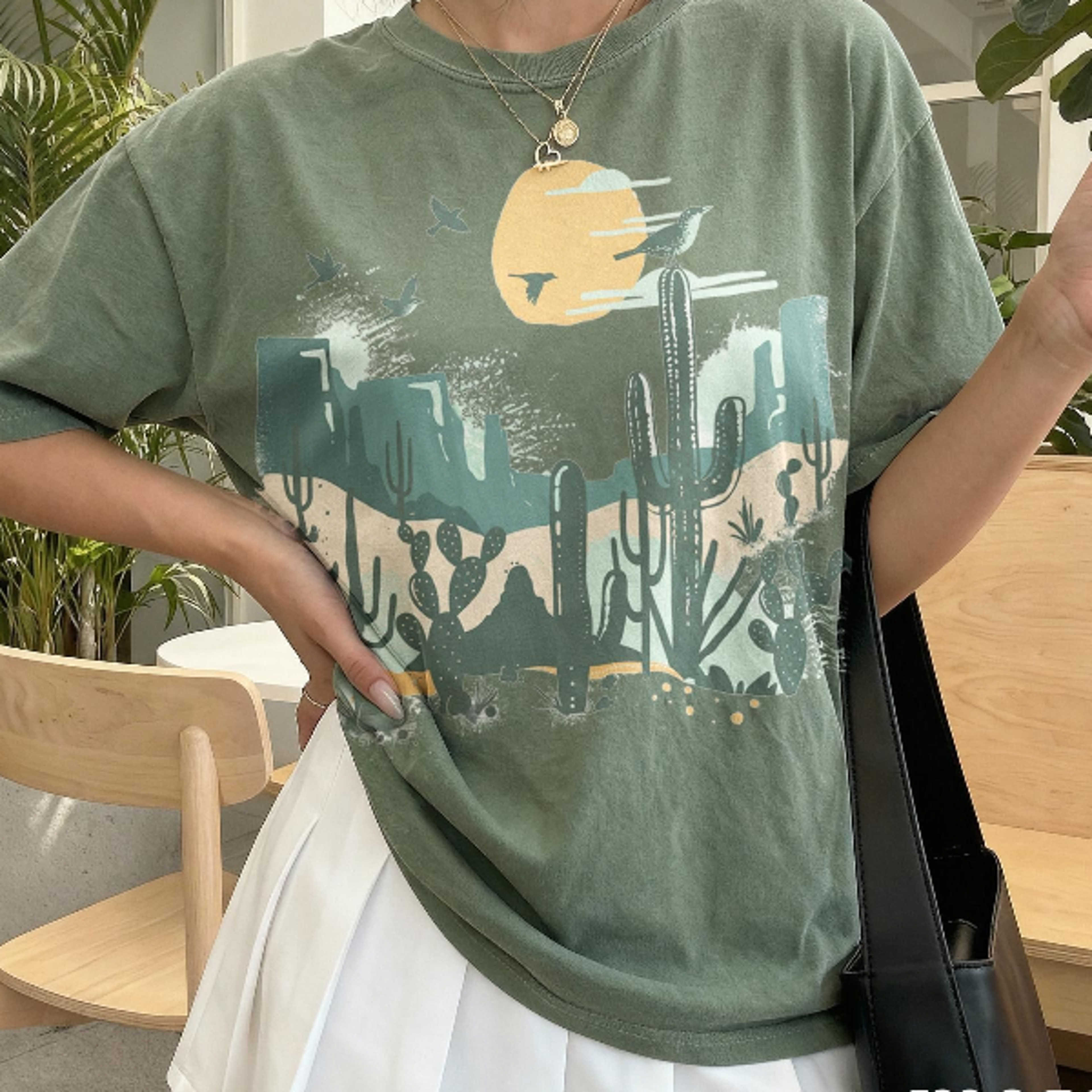 Retro Desert Cactus Graphic Tee Southwest Nature Landscape Shirt Vintage Western Adventure TopDeser