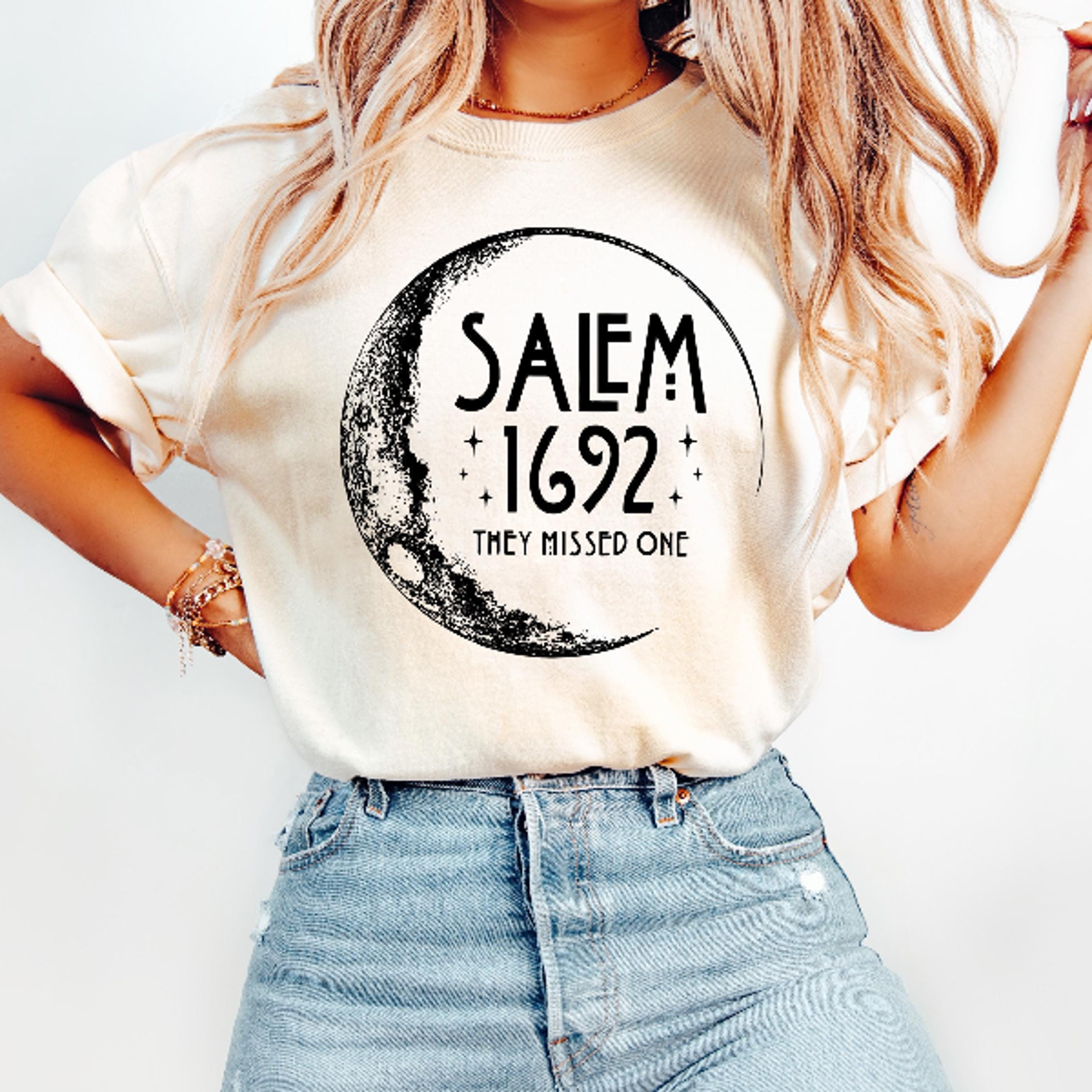 Salem 1692 They Missed One Shirt Witchy Retro Halloween Sweatshirt 1