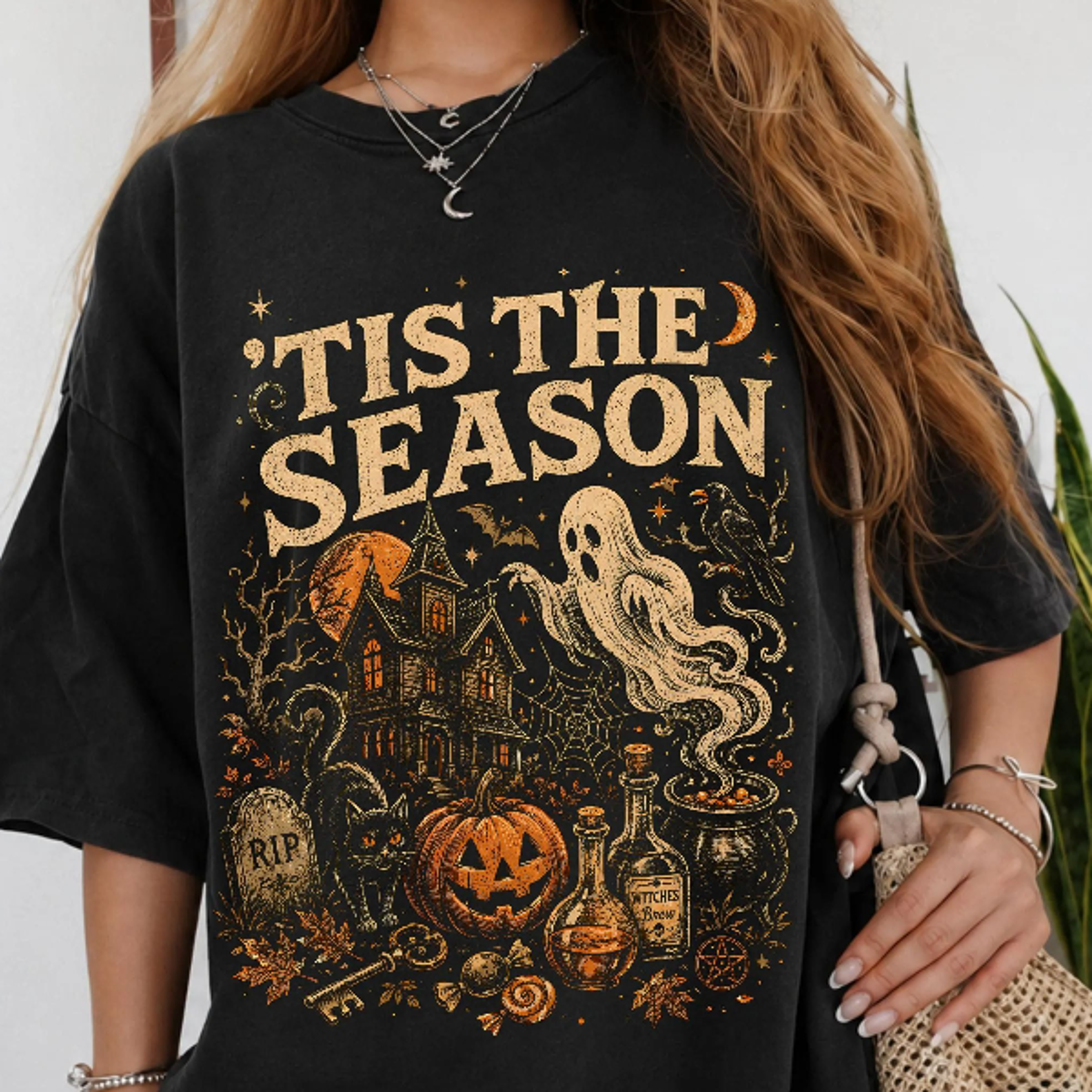 Tis The Season Halloween Shirt Vintage Spooky Graphic Tee Haunted House Ghost TShirt Witchy Fall Un 