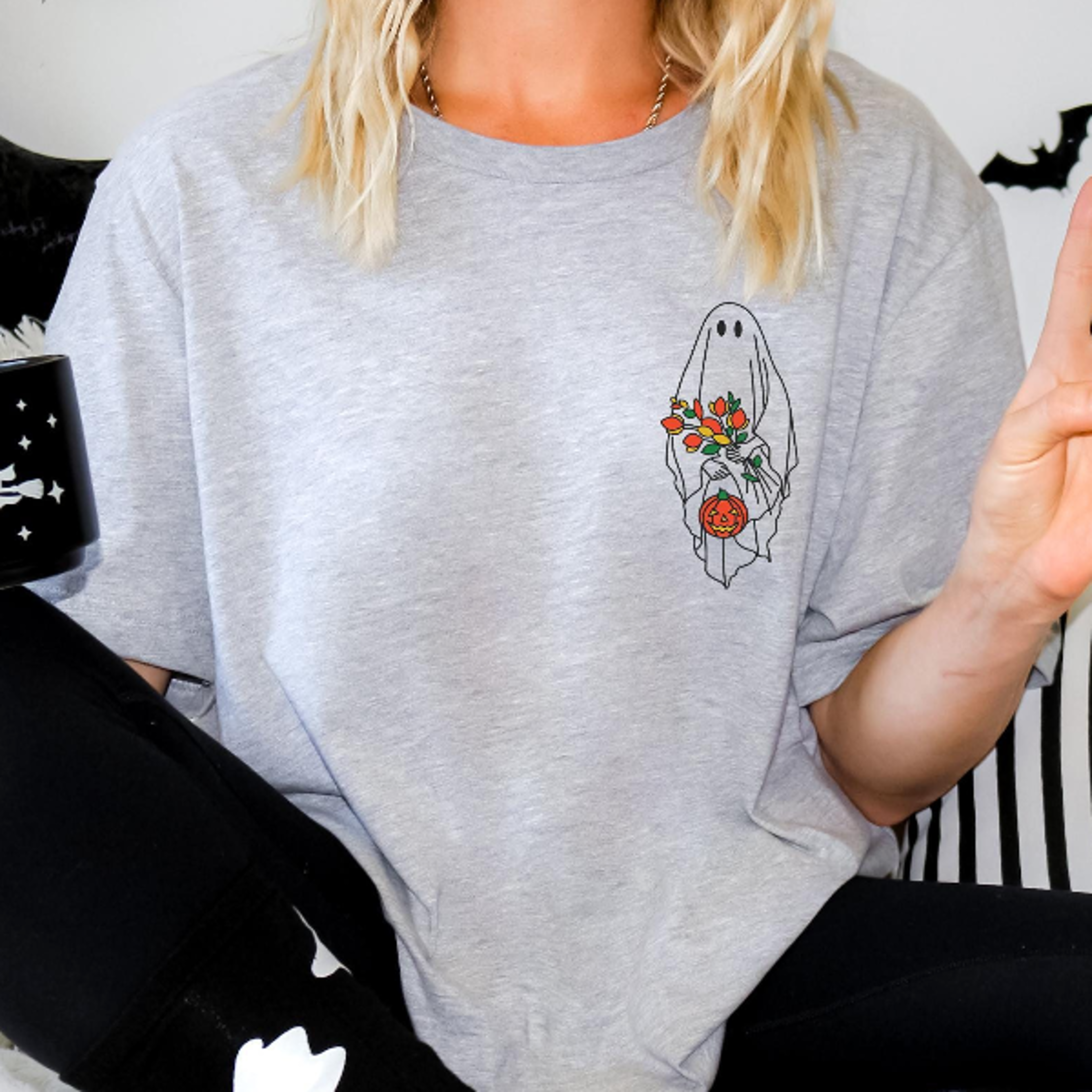 Floral Ghost Sweatshirt Vintage Pocket Ghost Halloween Fall Sweater 1