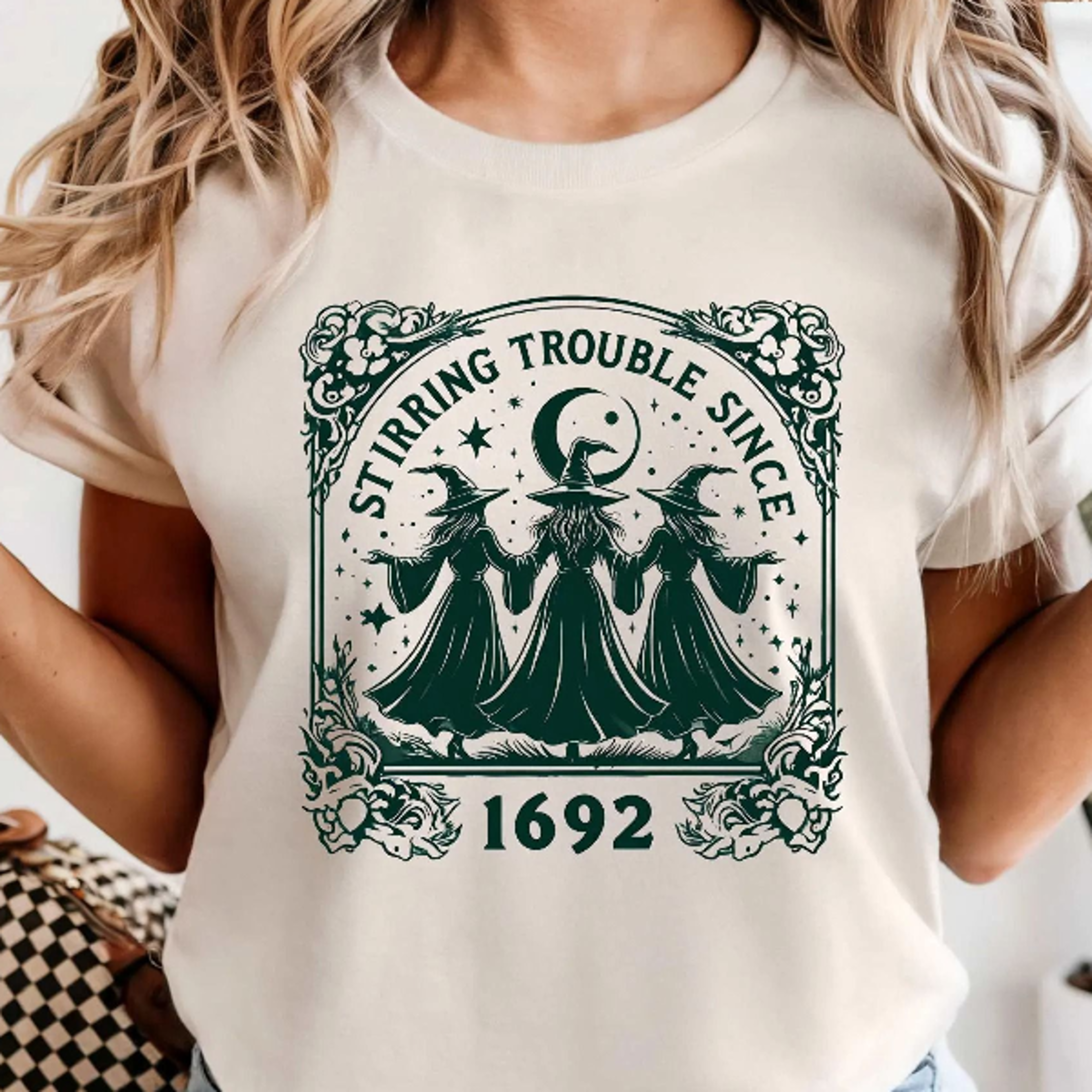 Retro Hocus Pocus Witch TShirt Stirring Trouble Since 1692 Witchcore Shirt For Women Vintage Femini 