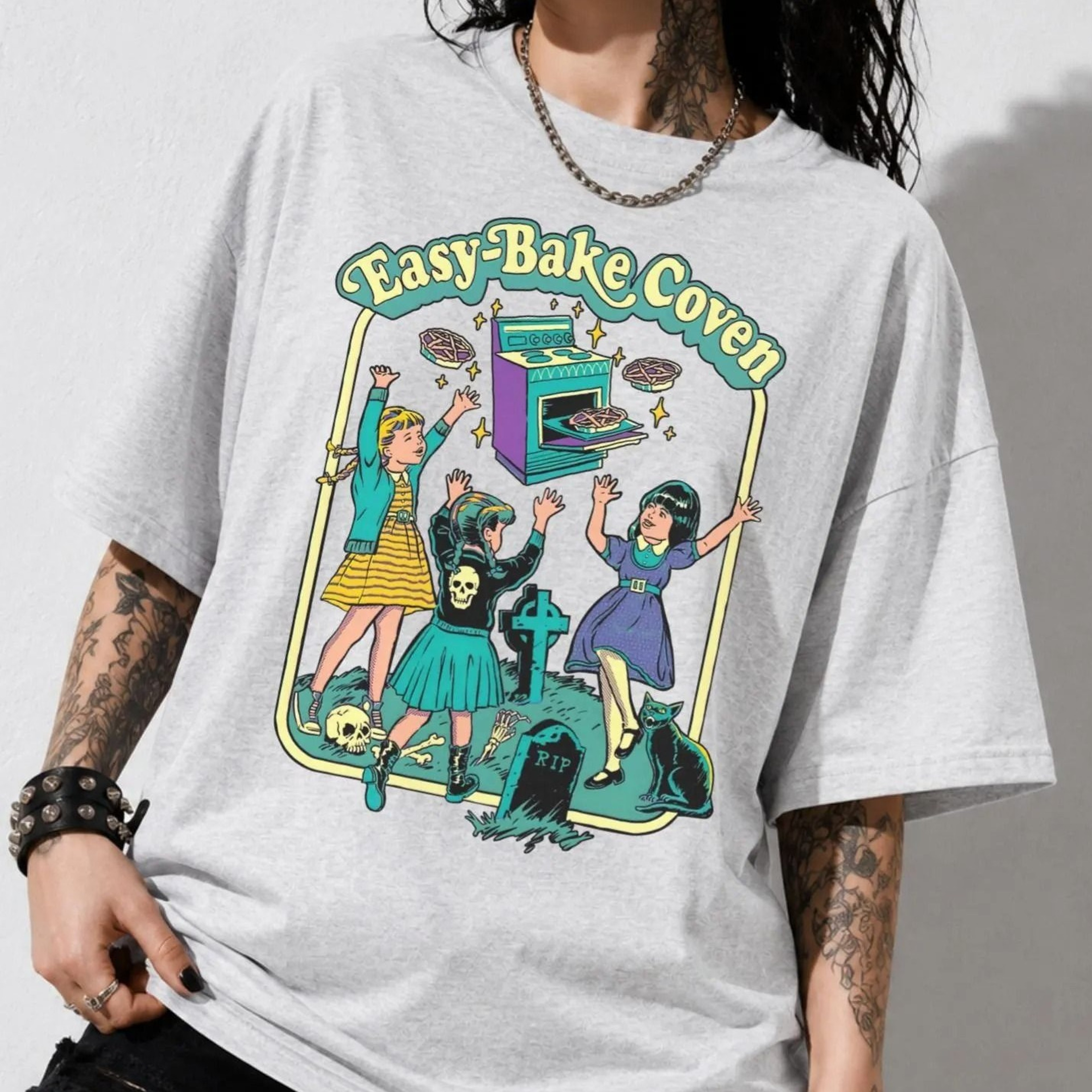 Easy Bake Coven Shirt Women Witch Halloween TShirt Witchy Halloween Outfit Retro Witch Shirt Spooky 