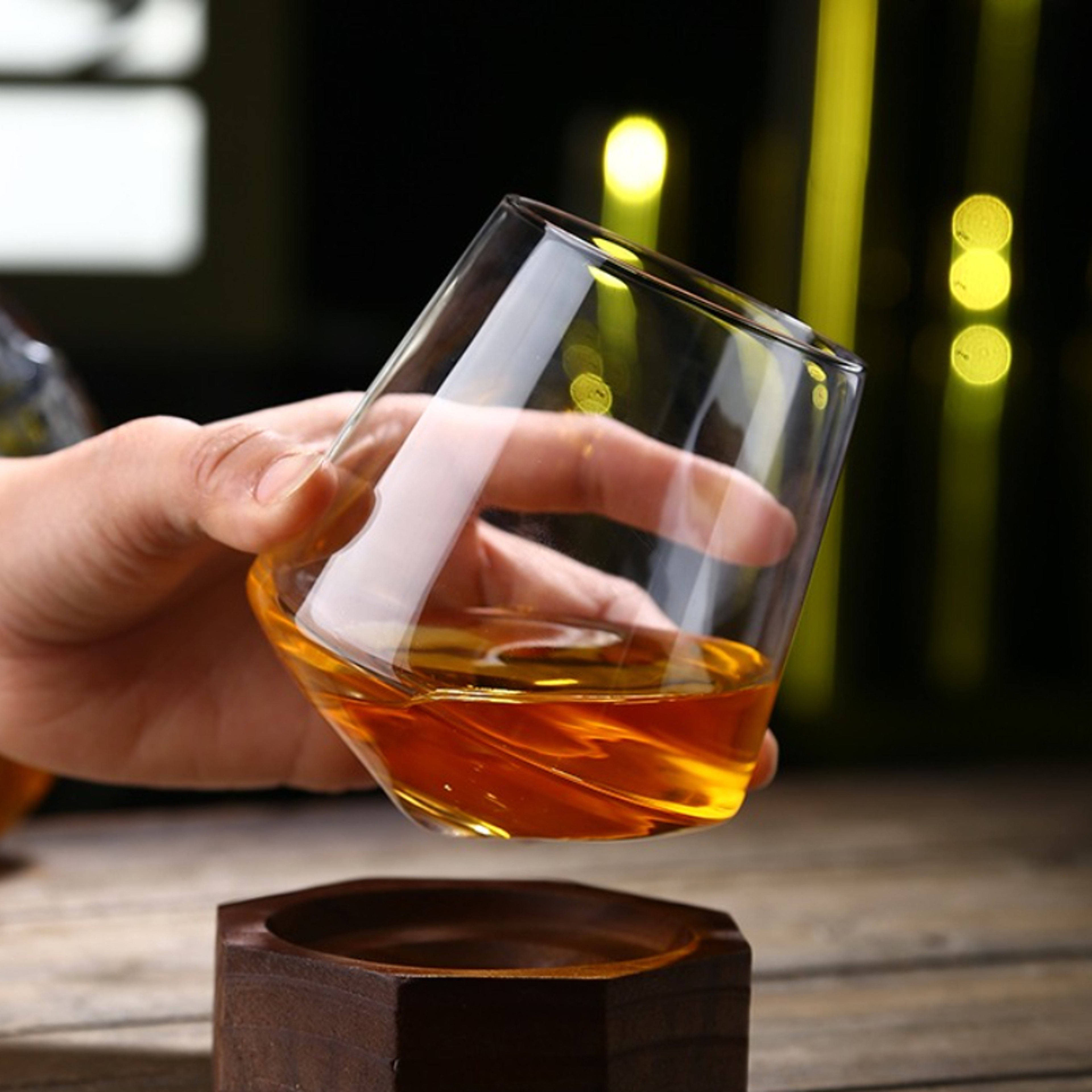 Luxury Rotating Wine Glass Tumbler HighEnd Whiskey Glass 235ml Foreign Wine Glass Transparent Cold  1