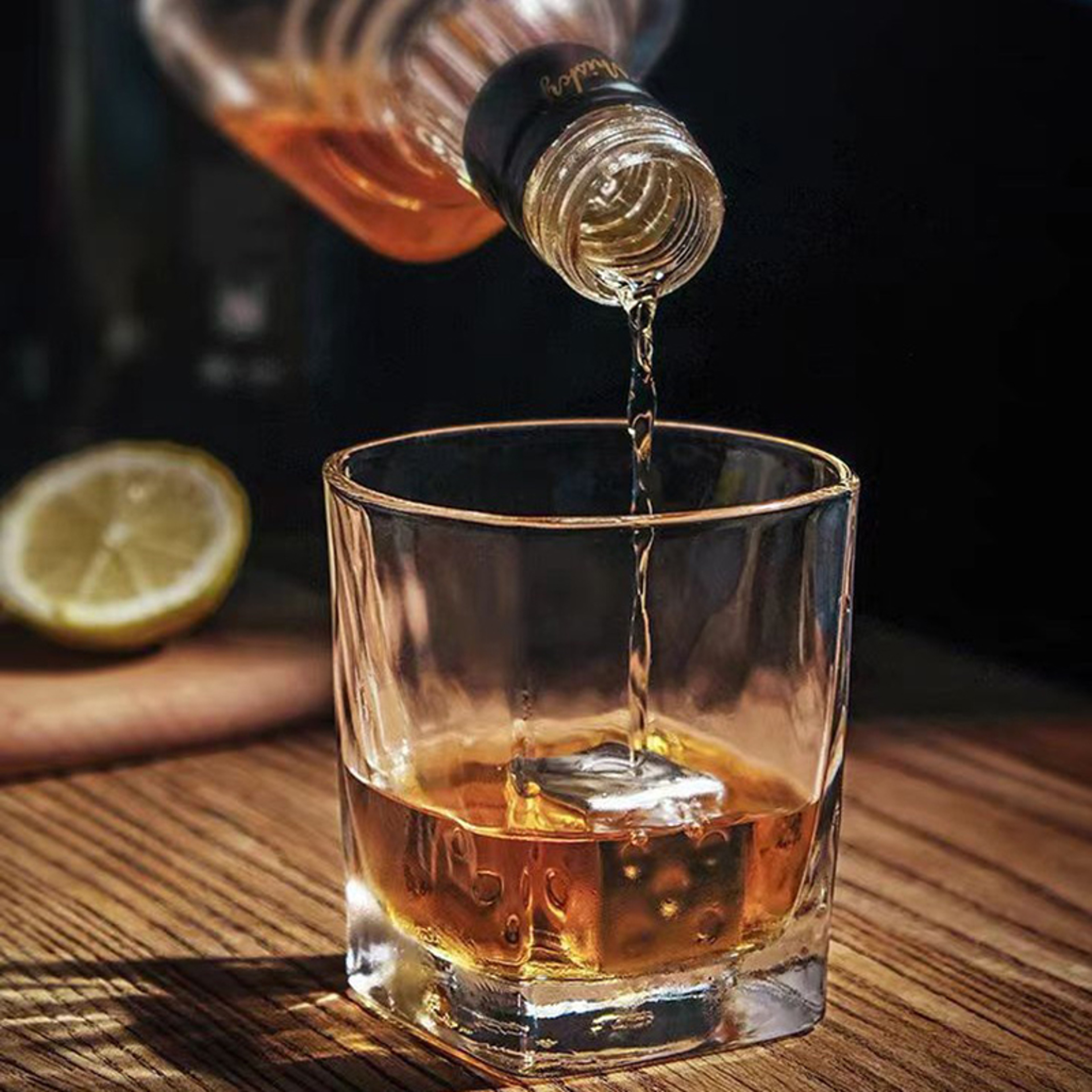 Luxury Rotating Wine Glass Tumbler HighEnd Whiskey Glass 235ml Foreign Wine Glass Transparent Cold  4