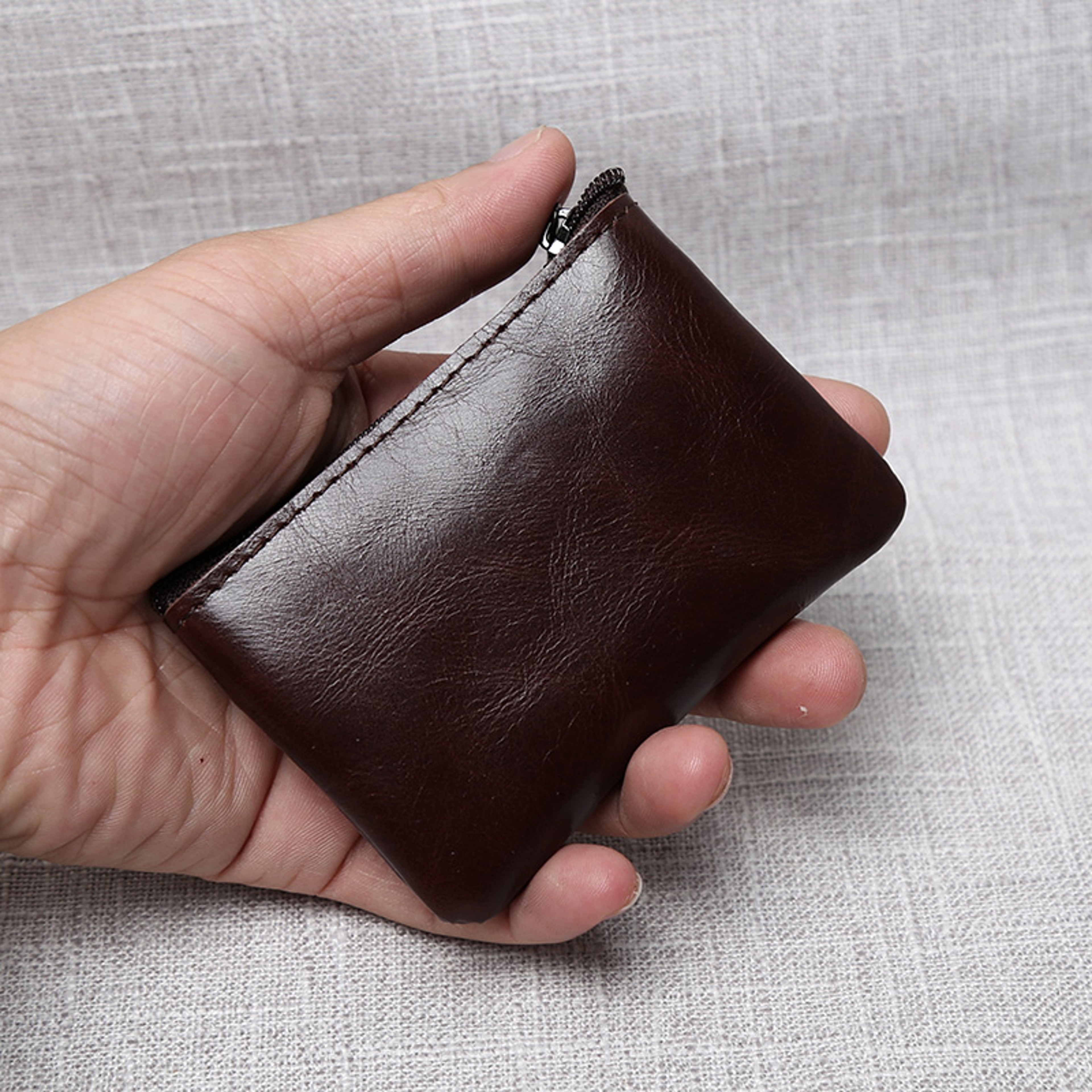 Leather Mini Coin Purse Handmade, Portable Cowhide Wallet for Keys & Coins, Retro Zippered Design – view 2