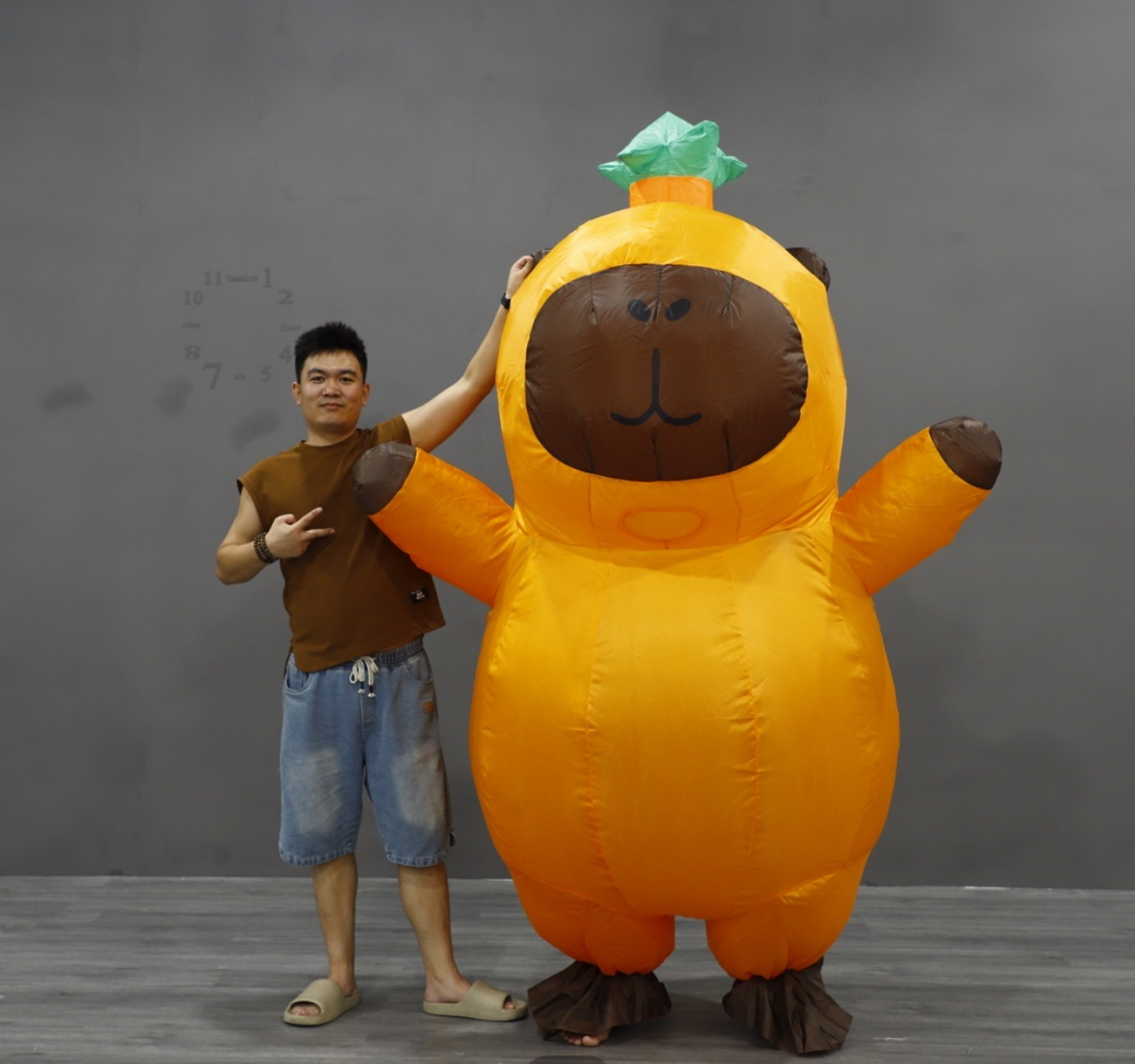 Inflatable Capybara Mascot Costume Fun Cartoon Animal for Carnival, Halloween & Cosplay – view 6