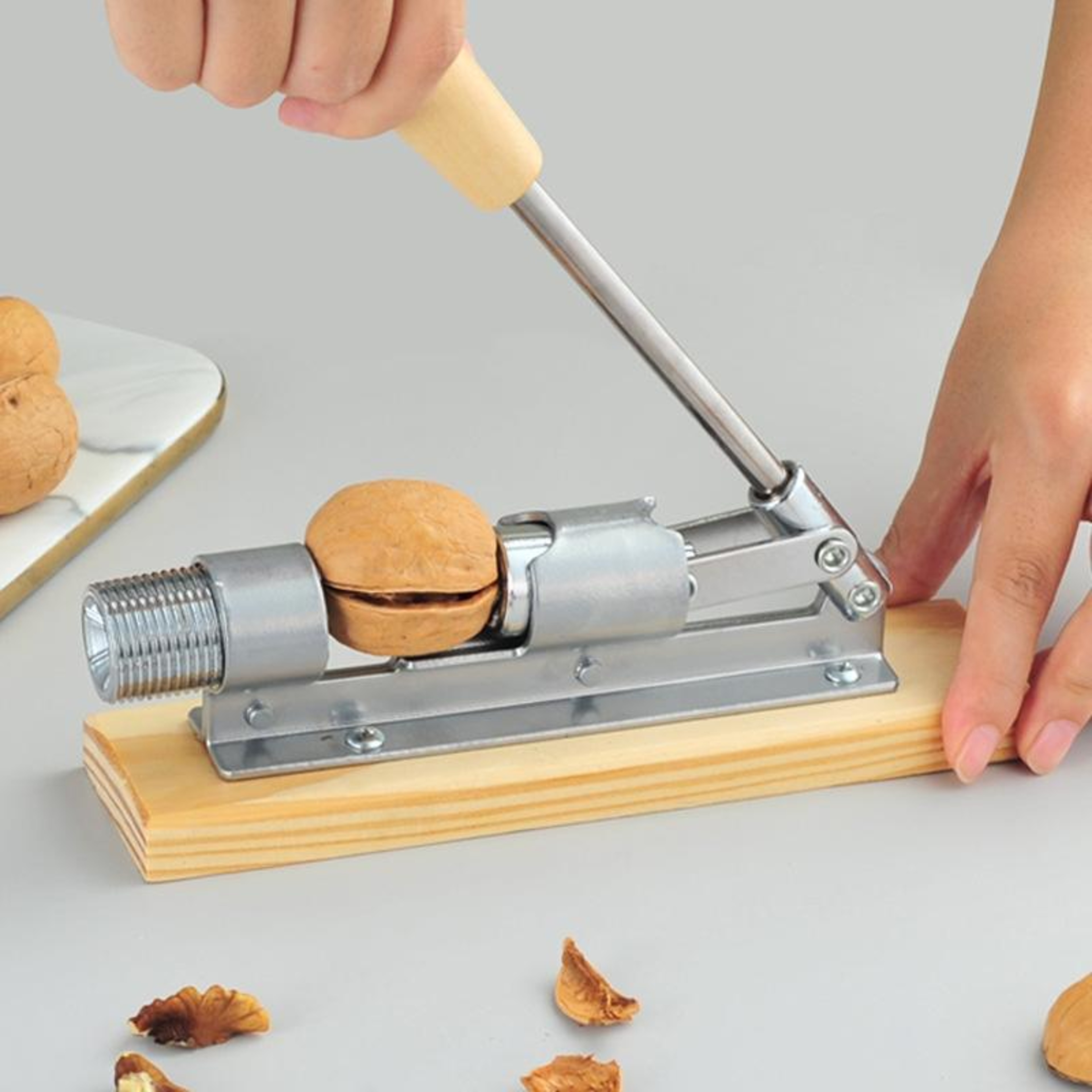 Zinc Alloy Funnel Nutcracker Tool Walnut Opener Sheller Pliers Kitchen Gadget 8