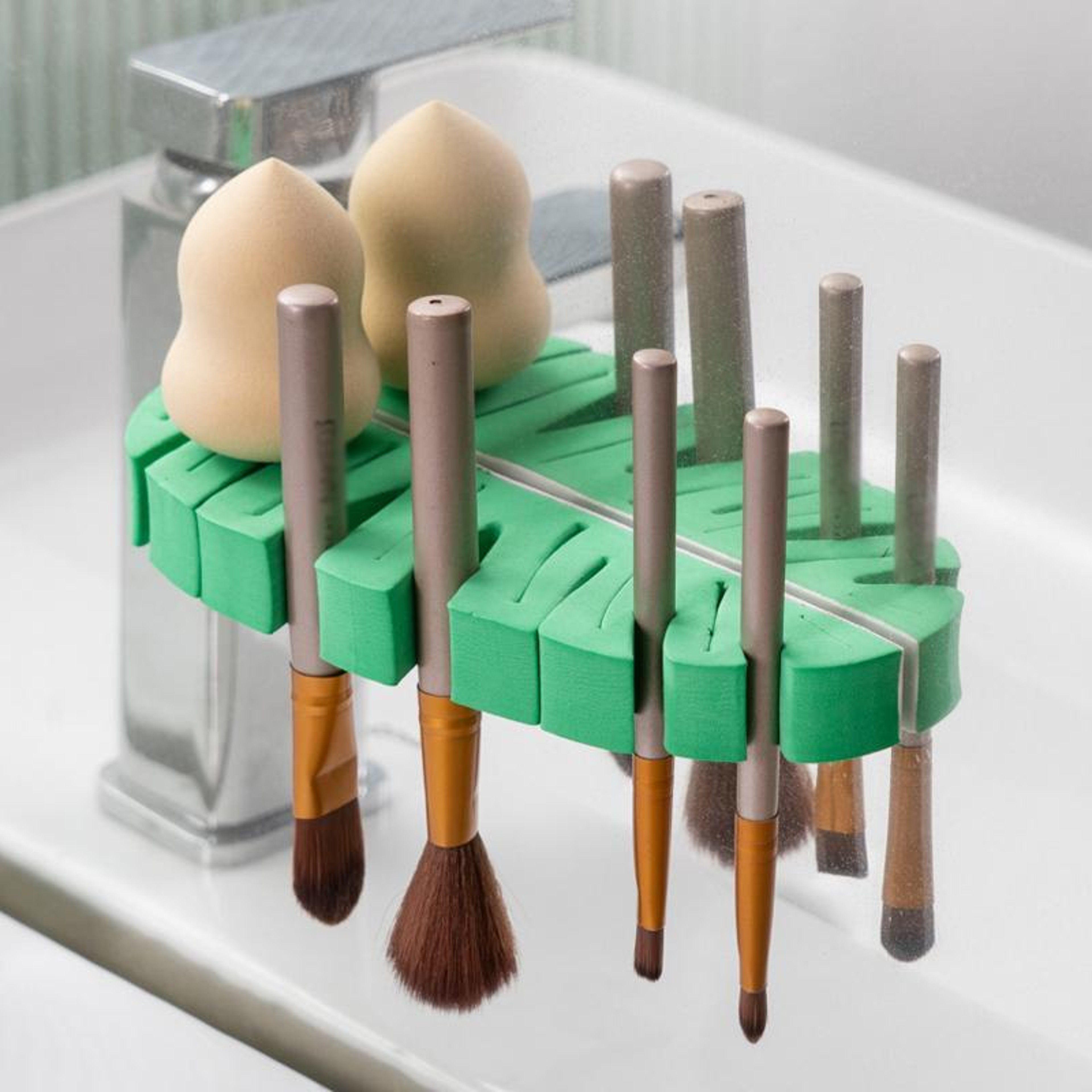 Wall Mounted Makeup Brush Drying Rack And Toothbrush Organizer 0