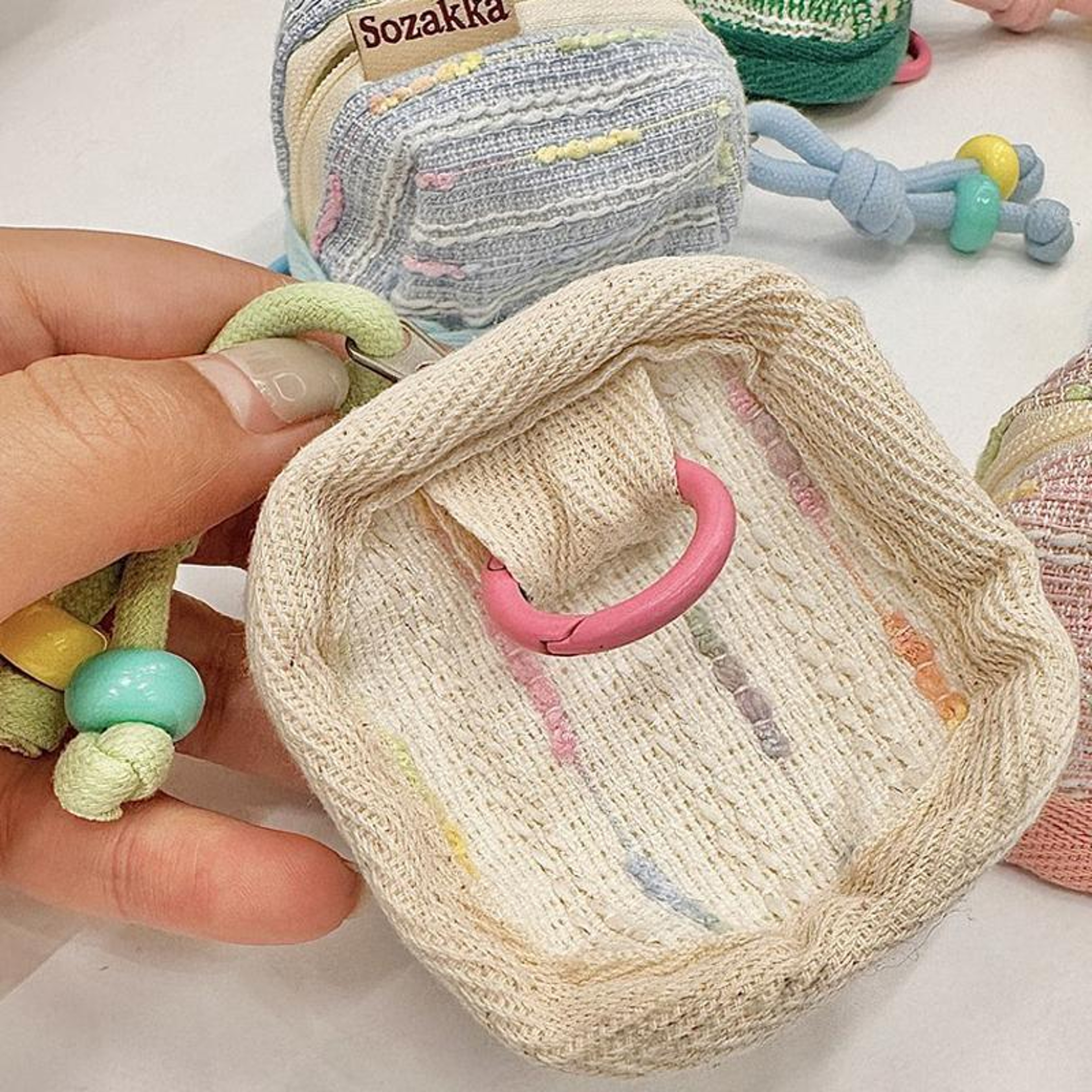 Cute Portable Wireless Earbud Case Soft Polyester Bluetooth Earphone Case Protective Storage Pouch 4