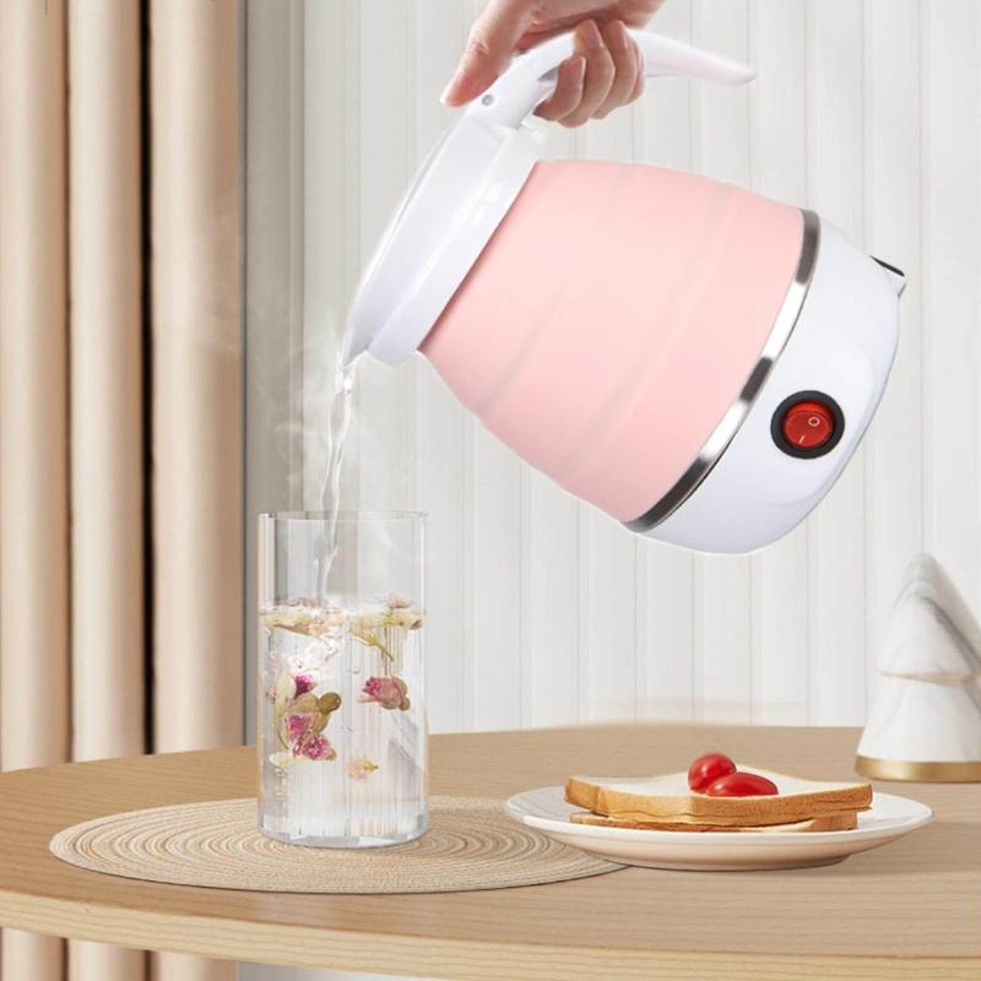 Portable Folding Electric Kettle With Silicone Body And Stainless Steel Heating Plate 0