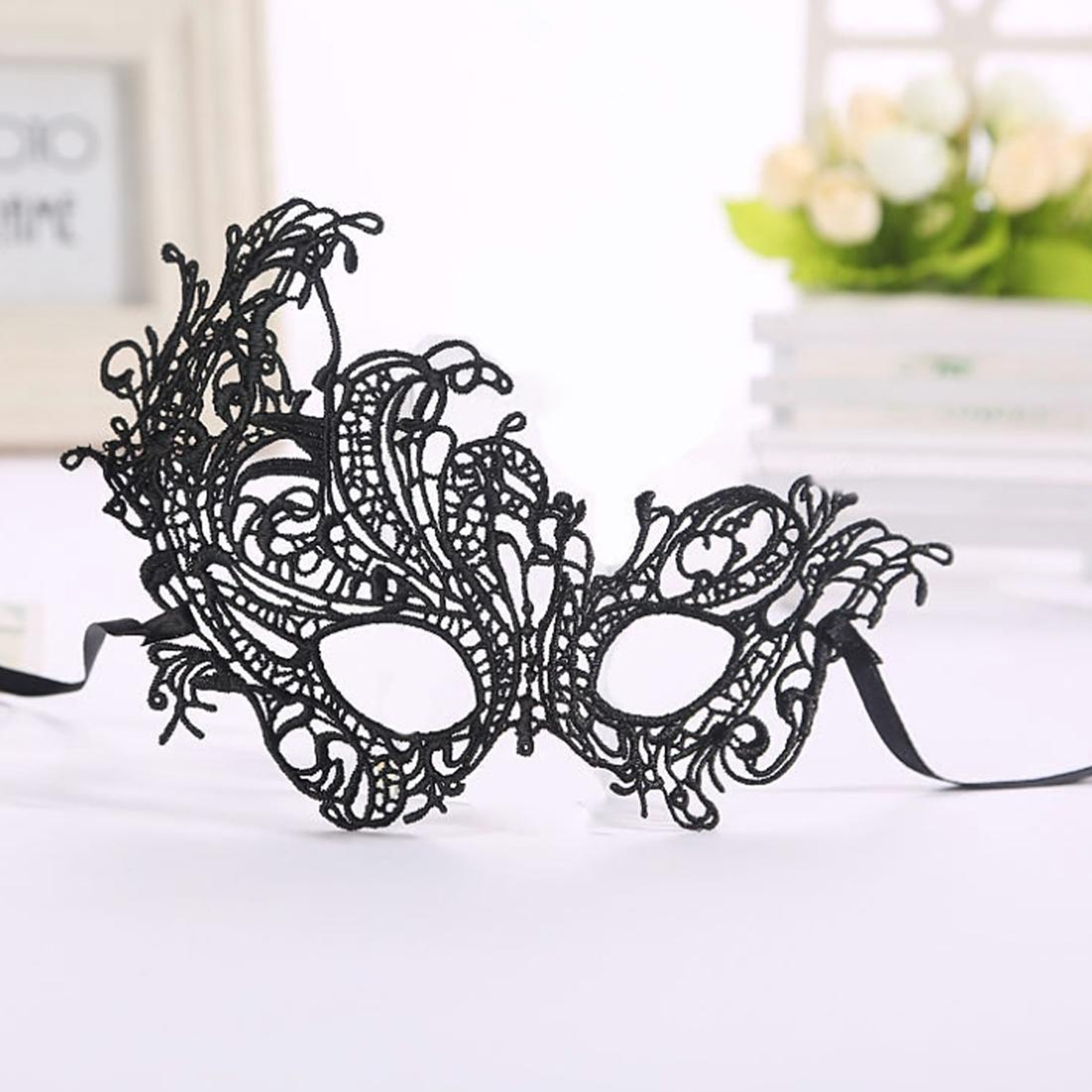 Women's Lace Phoenix Masquerade Mask for Halloween Parties and Balls – view 2