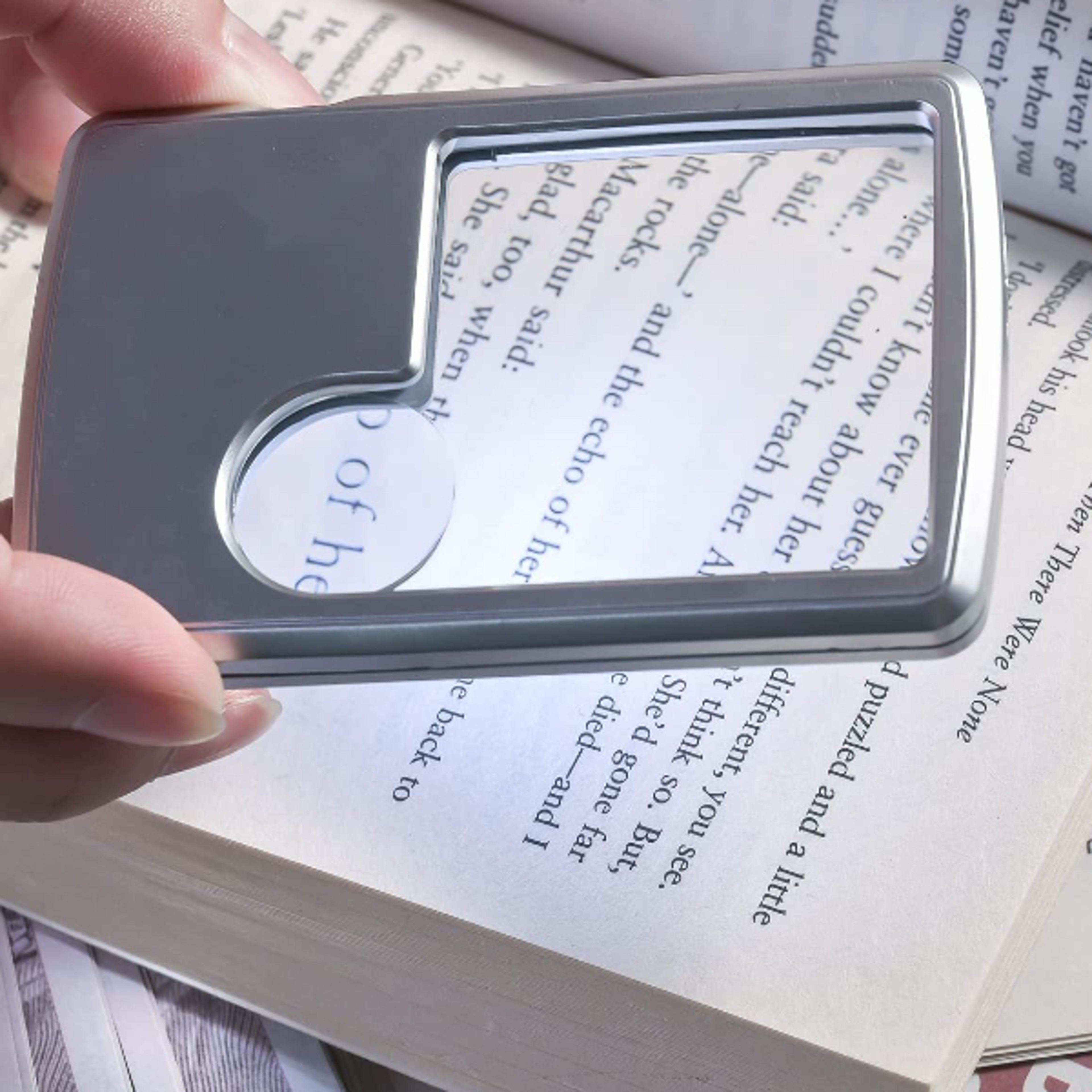 Magnifying Glass Reading Tool With LED Light 5