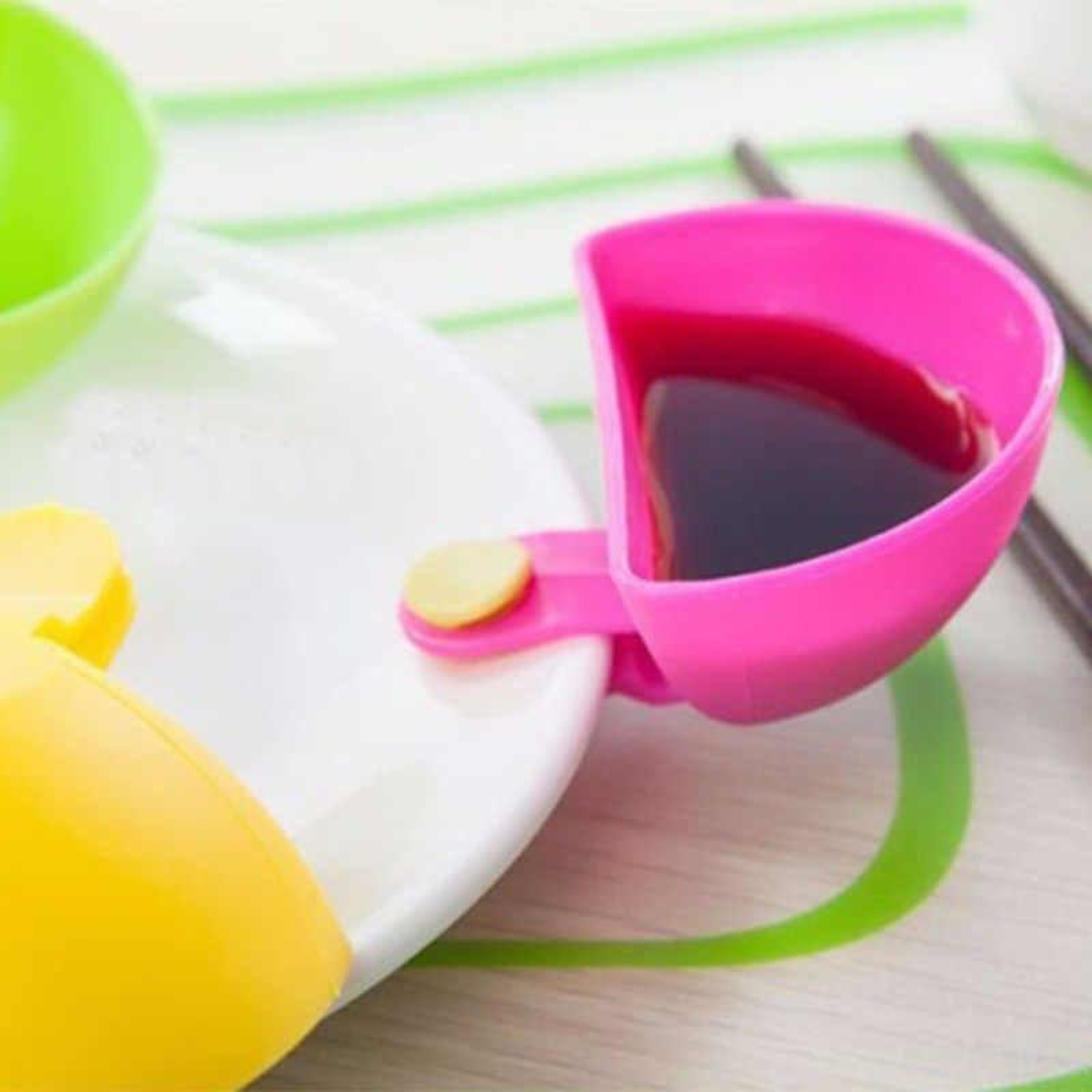 Plate Sauce Holders 3