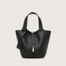 Elegant Luxury Shoulder Bag For Women With Classic Lock Closure 4