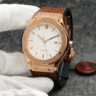 Luxury Chronograph Rubber Strap Designer Watch For Men And Women 2