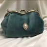 Vintage Velvet Evening Clutch Bag With Pearl Kiss Lock Closure 1