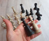 plastic_antique_chess_pieces8.jpg