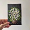 Handwritten-bouquet-of daisies-in-a-vase small-painting-by-acrylic-paint-5
