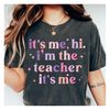 MR-2192023133758-custom-teacher-shirts-back-to-school-shirt-its-me-hi-im-the-dark-gray.jpg