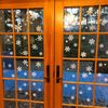 CwnAChristmas-White-Snowflake-Window-Stickers-Christmas-Home-Wall-Sticker-Decals-Decorations-Winter-Navidad-New-Year-Supplies.jpg