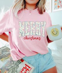 Merry Christmas Shirt, Womens Christmas Shirt, Merry & Bright Shirt, Retro Holiday Shirt, Cute Christmas Gift, Xmas