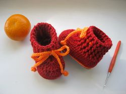 Red Booties, baby booties, baby shoes, knitted shoes, shoes for a newborn