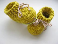 Yellow Booties, baby booties, baby shoes, knitted shoes, shoes for a newborn