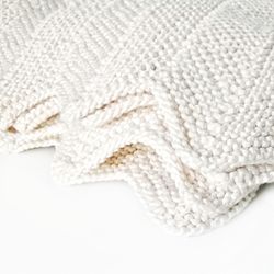 Luxurious Hand-Knitted White Cotton Baby Blanket - Perfect for Newborns! Cozy and Hypoallergenic. Ideal Nursery Gift.