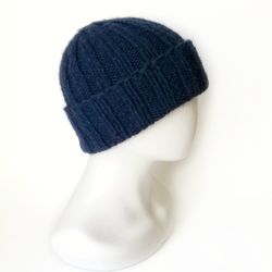 Alpaca Wool Handmade Navy Men's Winter Beanie: Seamless Knit Craftsmanship, Cozy Warmth in Luxurious Blue Alpaca Yarn.