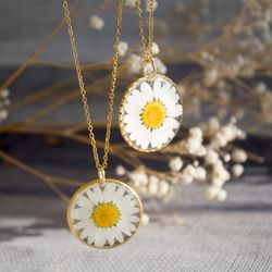 Daisy necklace Resin gift for first mom