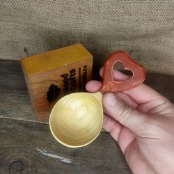 Handmade wooden coffee scoop from ash wood for ground coffee or coffee beans, measuring spoon, tea scoop