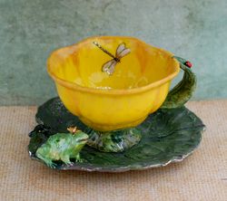 Porcelain Green yellow tea cup ( or coffee )& saucer set, Frog figurine, Leaf saucer, flower cup, ladybug Beautiful mug and saucer Botanical Ceramics, Dragonfly, frog, water lily Handmade tea set