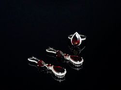 Sterling Silver Set Ring&Earrings With Garnet And White Topaz Stones