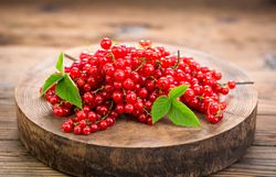 Whole Red Currant Dried 1000 gr ( 35.27oz )