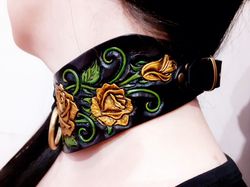 Custom wide bdsm collar for sub. Submissive collar choker with gold roses for woman.