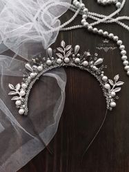 Bride tiara, Pearl weddings headpiece, Wedding crown, Headpiece for bride,Pearl headpiece,Pearl headband,boho headpiece