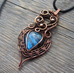 Natural wire necklace with precious stones, labradorite pendant, wire Weaving