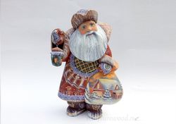 Wood carved Russian Santa, Brown Russian Santa, Grandfather Frost, Christmas gift, 8.3 inches, Wooden carved figure