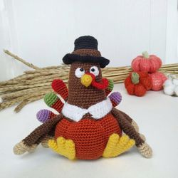Amigurumi Turkey crochet pattern. DIY gift for Thanksgiving Day. Amigurumi bird crochet pattern
