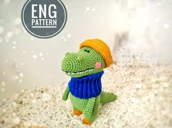 Amigurumi Alligator crochet pattern in crochet scarf and hat. Amigurumi crocodile crochet pattern