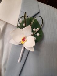 orchid boutonniere, groom's boutonniere, wedding boutonniere, handmade flower boutonniere, white orchid boutonniere